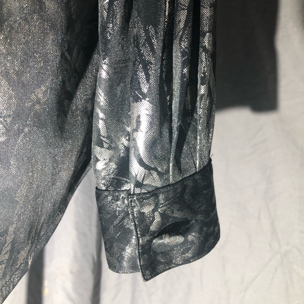 Vintage 90’s Shiny Black Metallic Button-Up Blouse size Medium - Picture 12 of 14